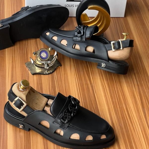 Gucci Black Shiny Sandals