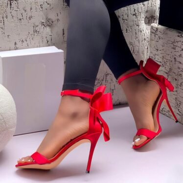 Buy trendy type in Nigeria and explore the best online store for clothes and shoes in Nigeria